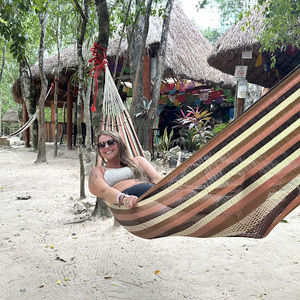 Meet your Posher, Claire